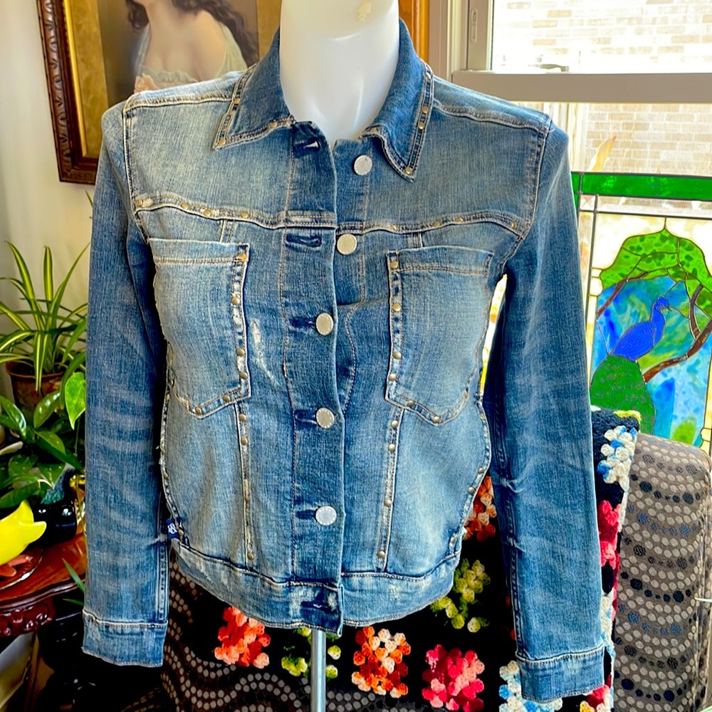 Blue Jean Jacket with Silver Buttkns